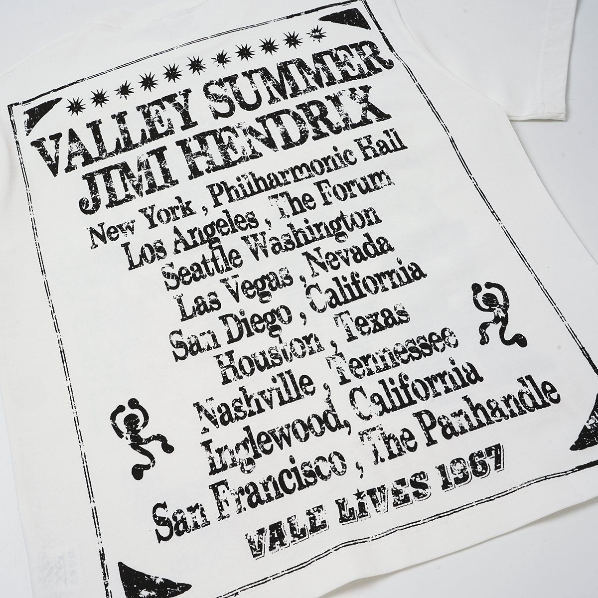 VALLEY Dreams Graphic Short-Sleeve T-Shirt — detail
